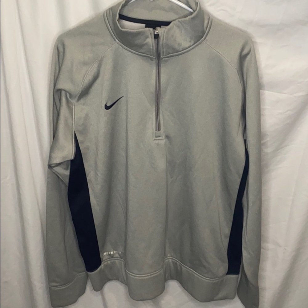 Men’s Nike quarter zip training top